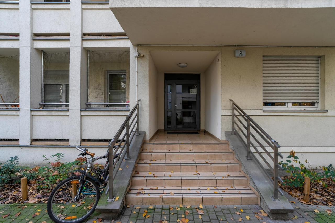 Apartment Stylish For 2 With Balcony Robocza By Renters