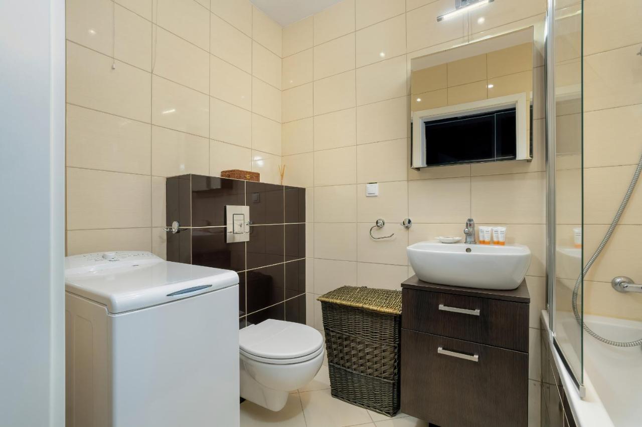 Apartment Stylish For 2 With Balcony Robocza By Renters *